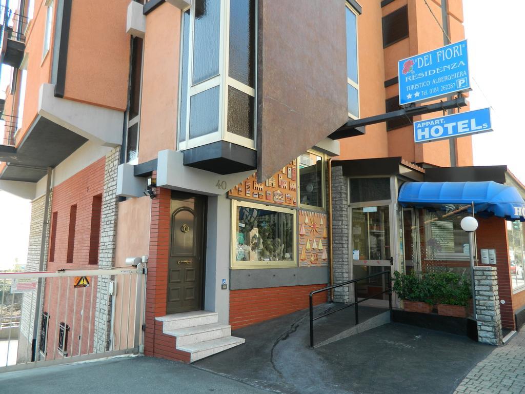 Residence Dei Fiori บอร์ดิเกรา ภายนอก รูปภาพ