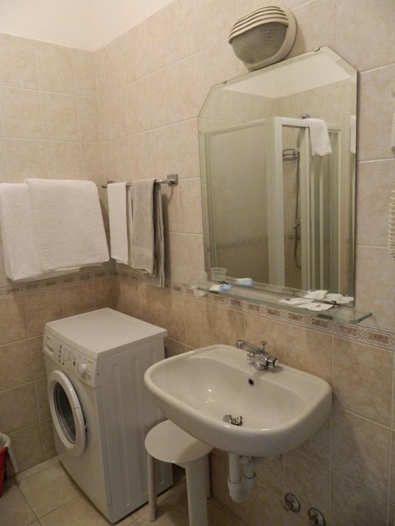 Residence Dei Fiori บอร์ดิเกรา ห้อง รูปภาพ